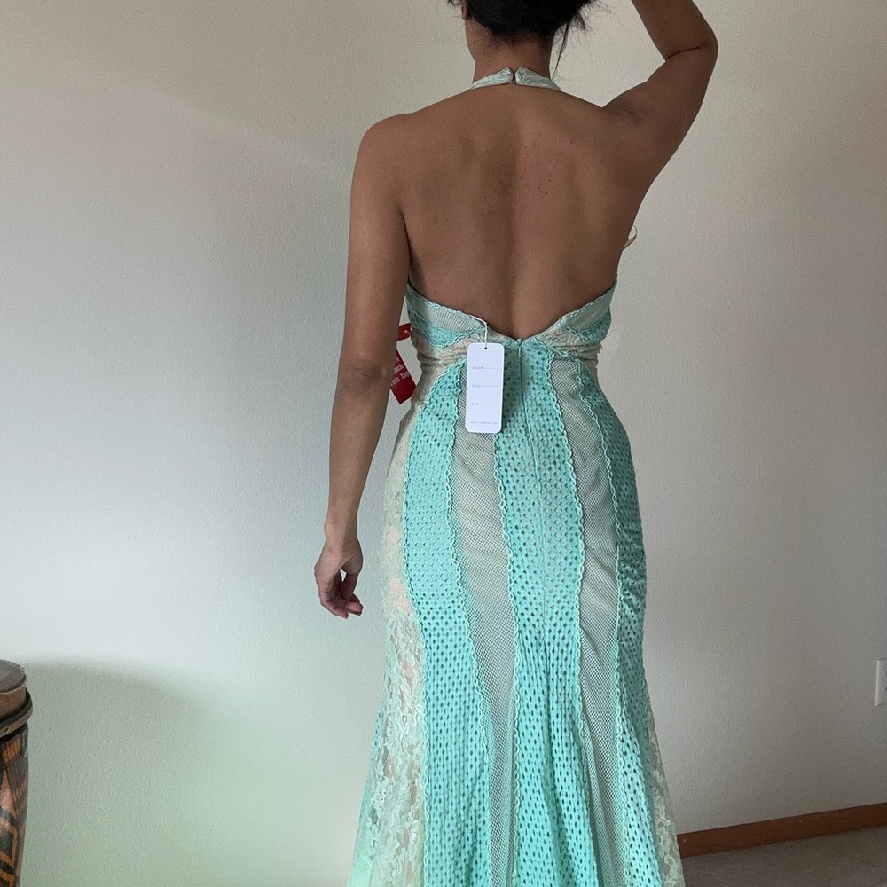 Elegant Mint Halter Dress - Picture 4 of 7